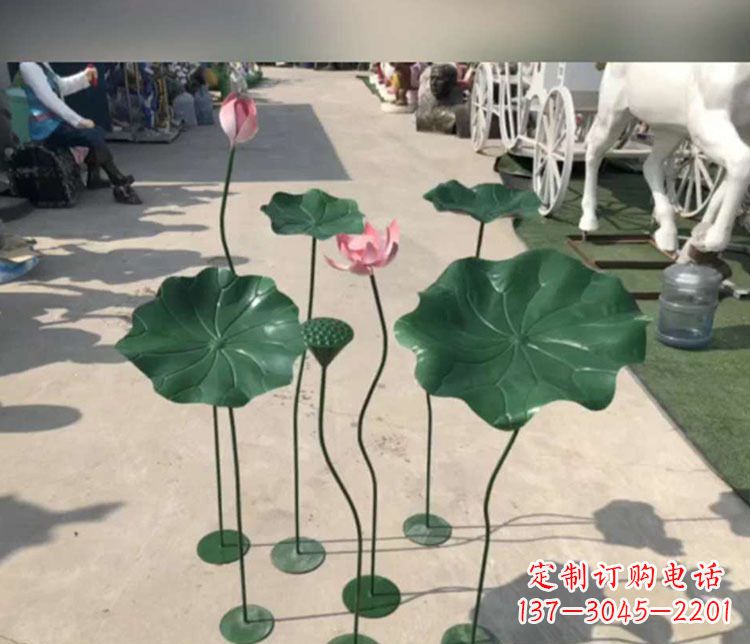 上海不锈钢荷花雕塑象征着美丽的永恒