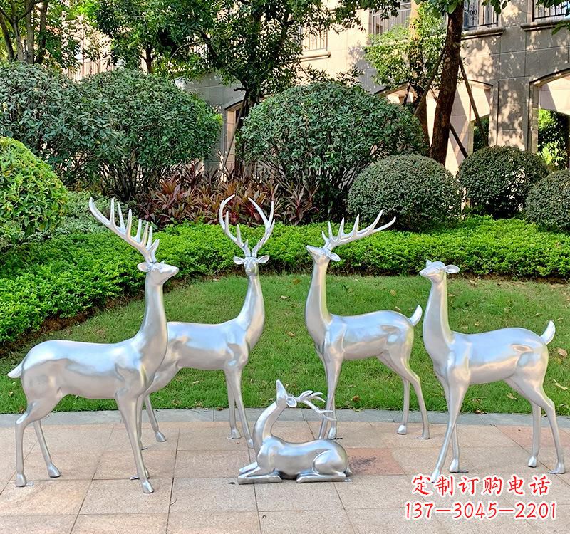 上海不锈钢园林小鹿雕塑美丽的艺术点缀