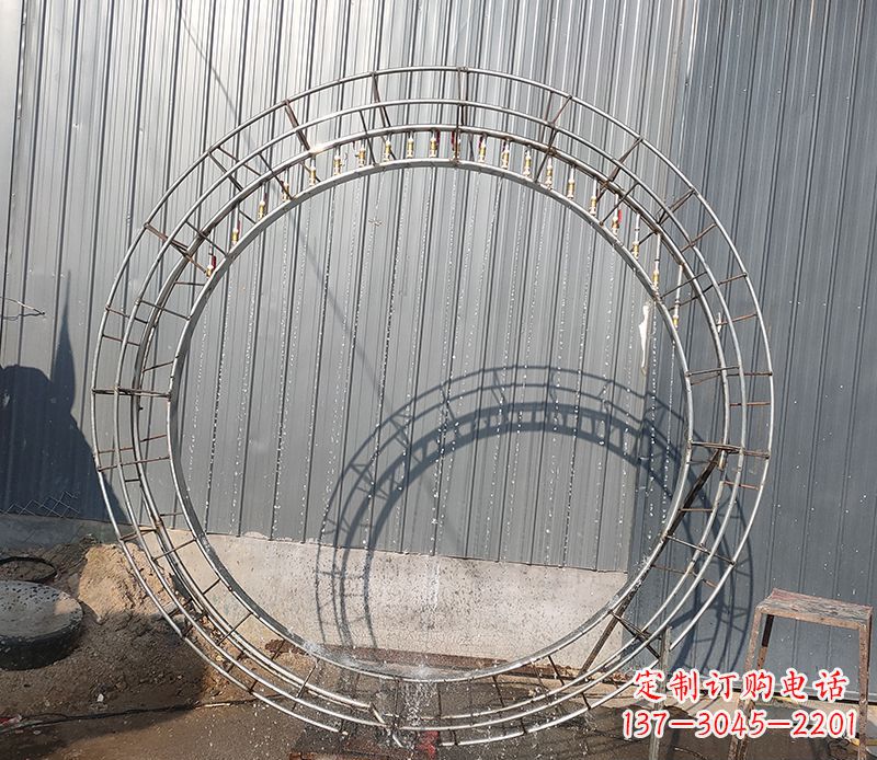 上海圆环的美——不锈钢景观雕塑