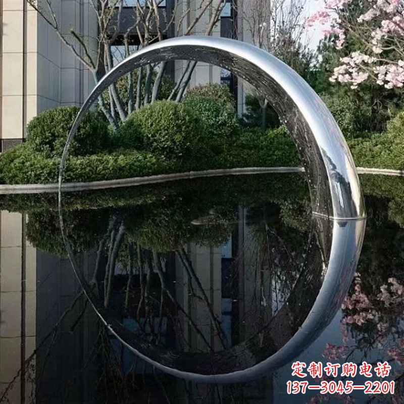 上海不锈钢月亮雕塑璀璨照亮夜空