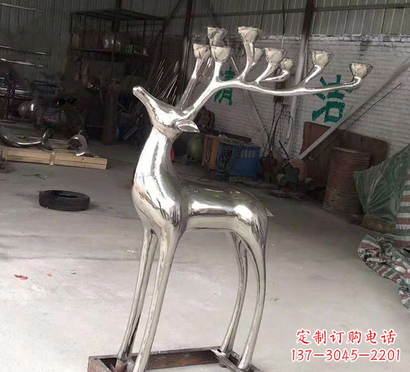 上海精美梅花鹿雕塑——点亮不锈钢烛台