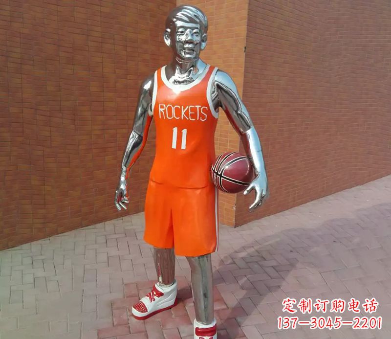 上海精美的足球雕塑