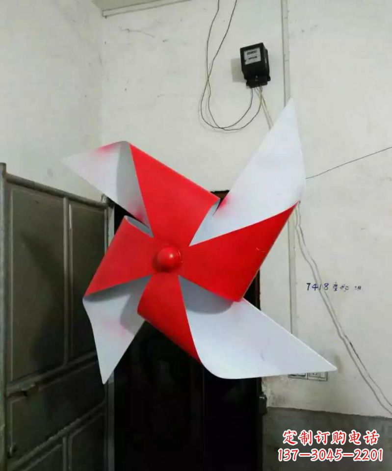 上海彩色不锈钢风车雕塑色彩缤纷的艺术瑰宝