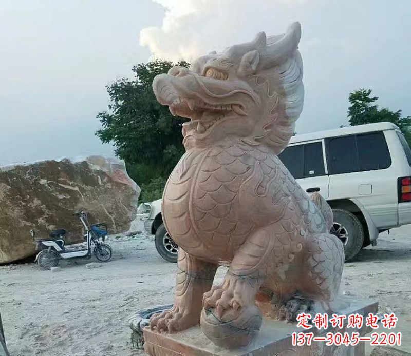上海麒麟雕塑象征传统文化的精灵
