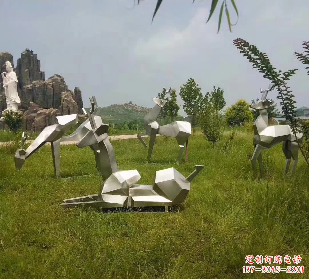 上海不锈钢锻造的小鹿雕塑