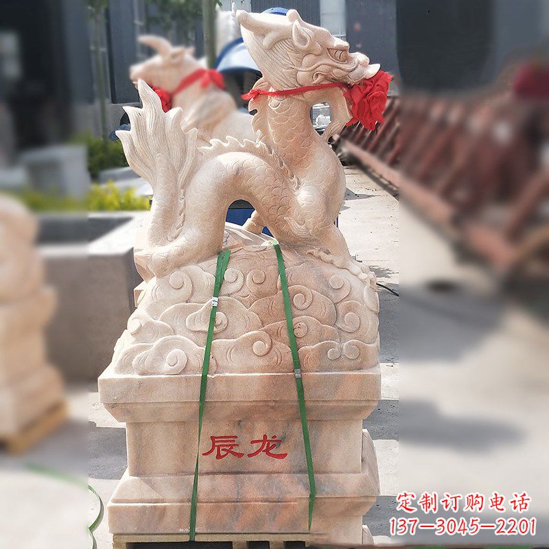 上海龙雕塑融合古典与现代