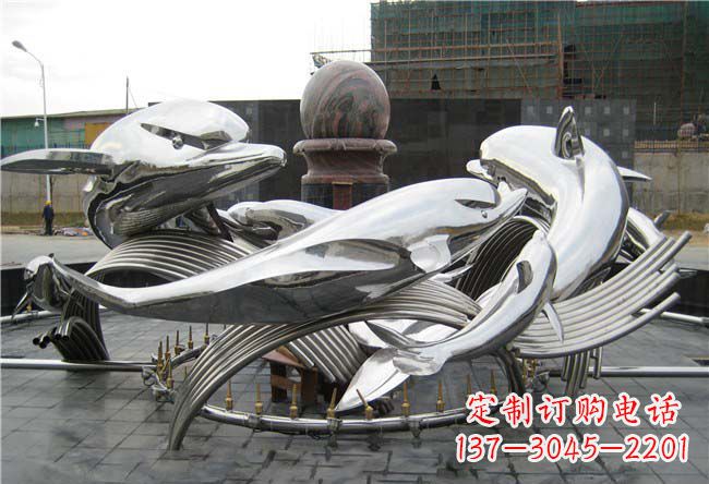 上海城市中的海豚雕塑