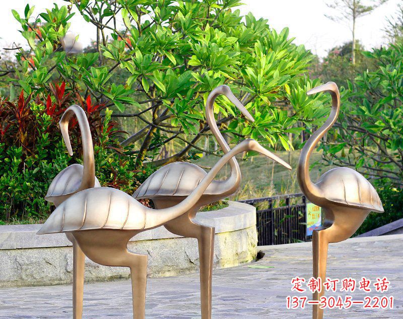上海丹顶鹤雕塑传承悠久的中国传统艺术