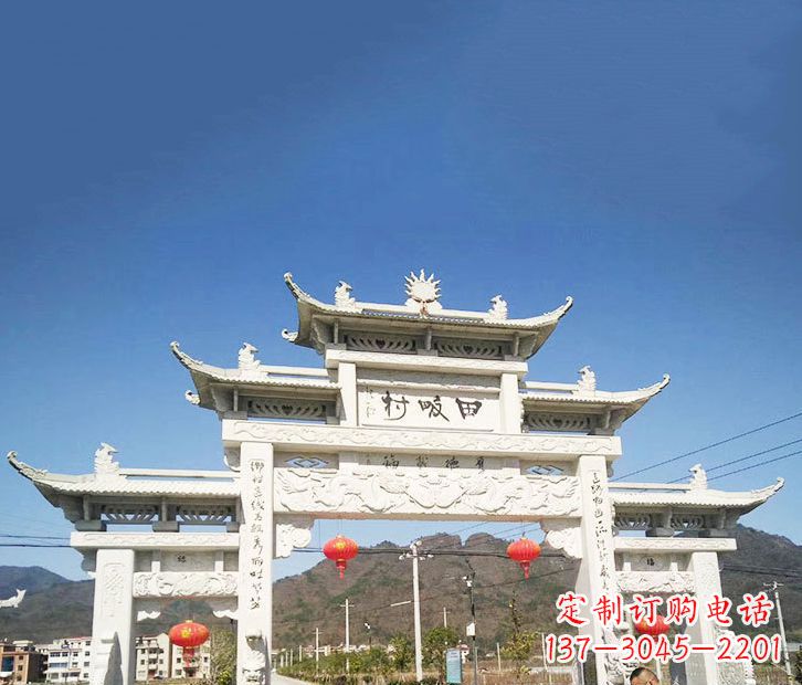 上海村庄的牌坊雕塑