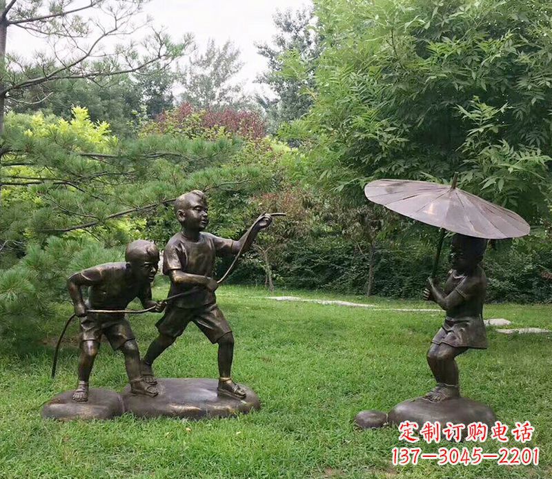 上海纪念儿童的美好时光——铜雕塑
