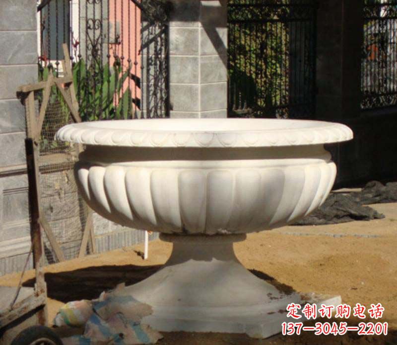 上海精美大理石花盆雕塑