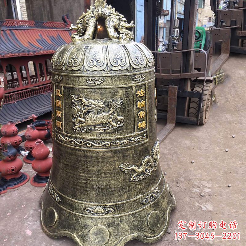 上海华中领雕塑历久弥新的铜钟雕塑