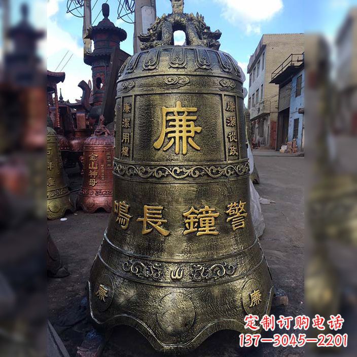 上海特色大型铜钟雕塑
