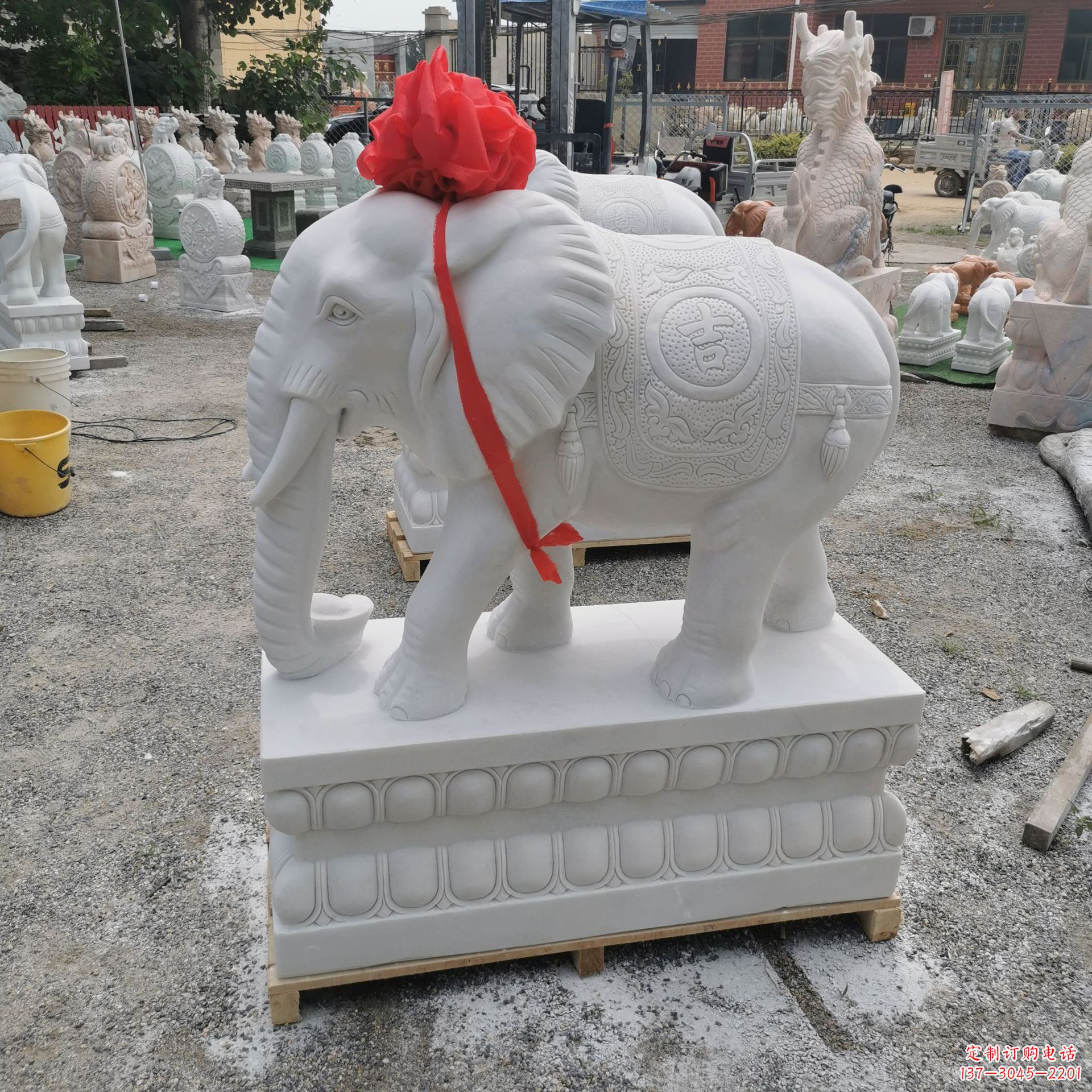 上海大象石雕卧姿
