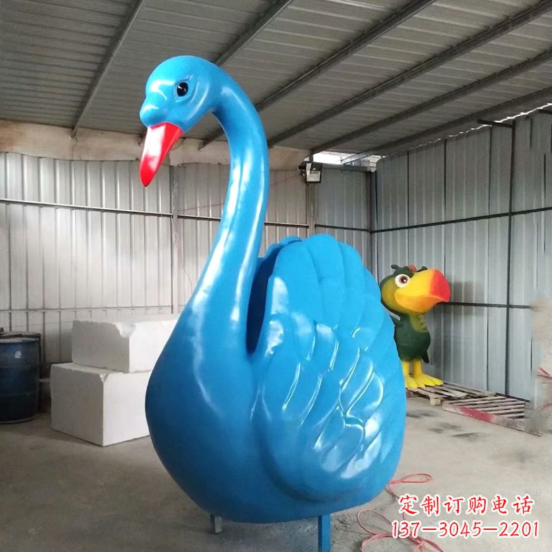 上海高雅大气的彩绘天鹅雕塑