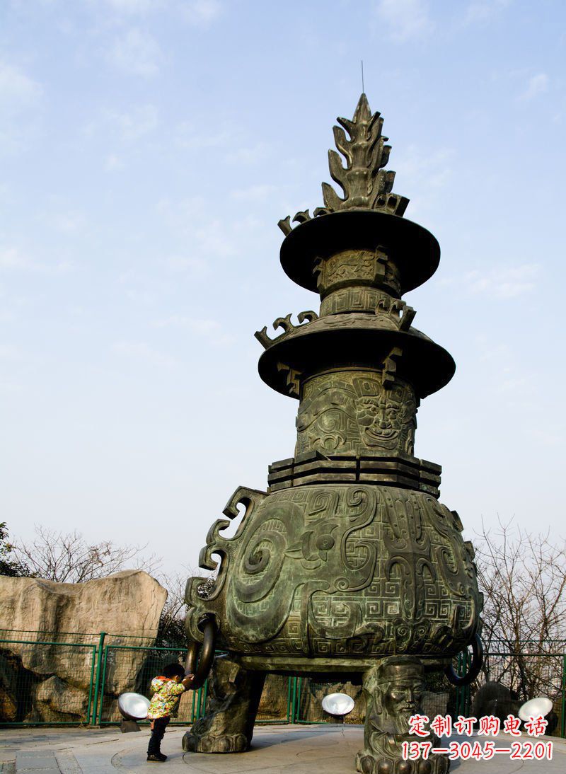 上海大型三足香炉寺庙铜雕塑