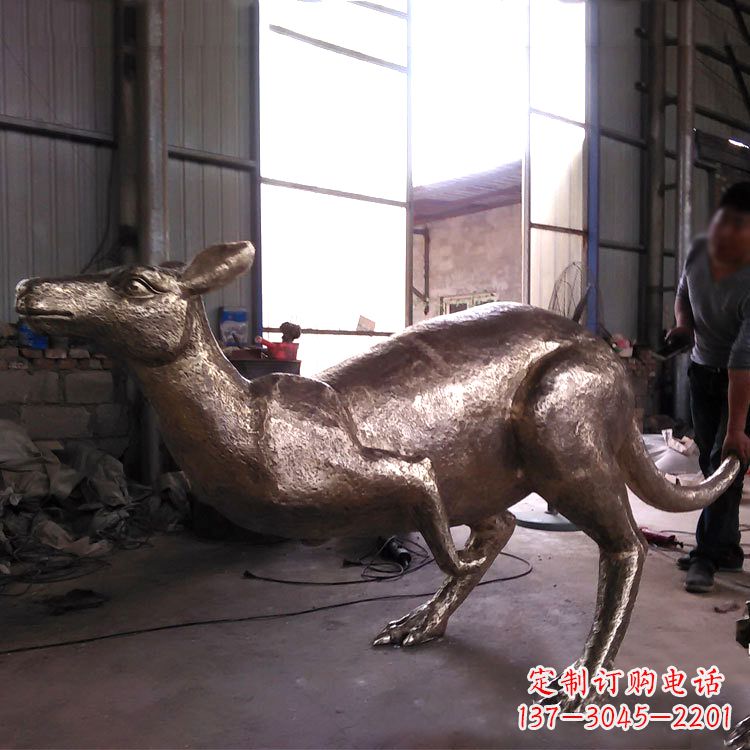 上海袋鼠纯铜雕塑