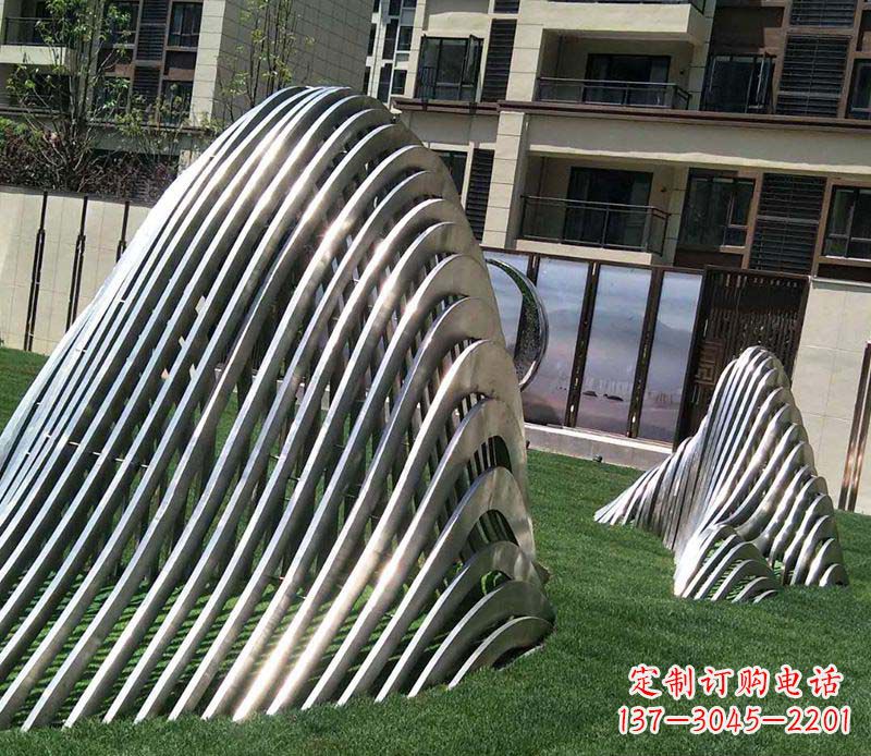 上海不锈钢假山雕塑——电镀之美