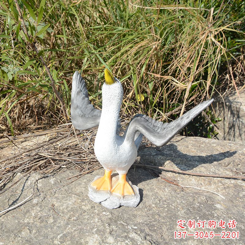上海雕塑少女与和平鸽