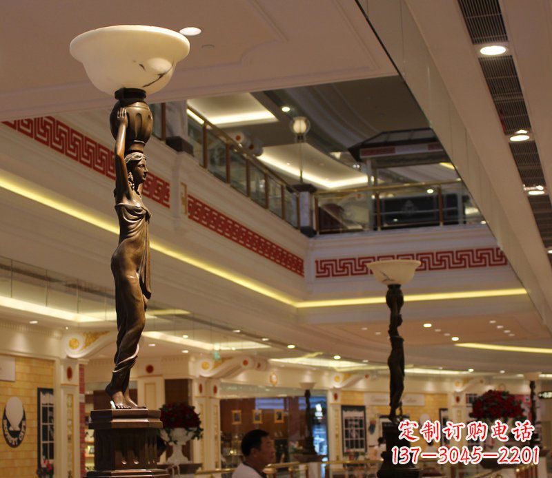 上海高端玻璃钢仿铜雕塑——女人雕塑