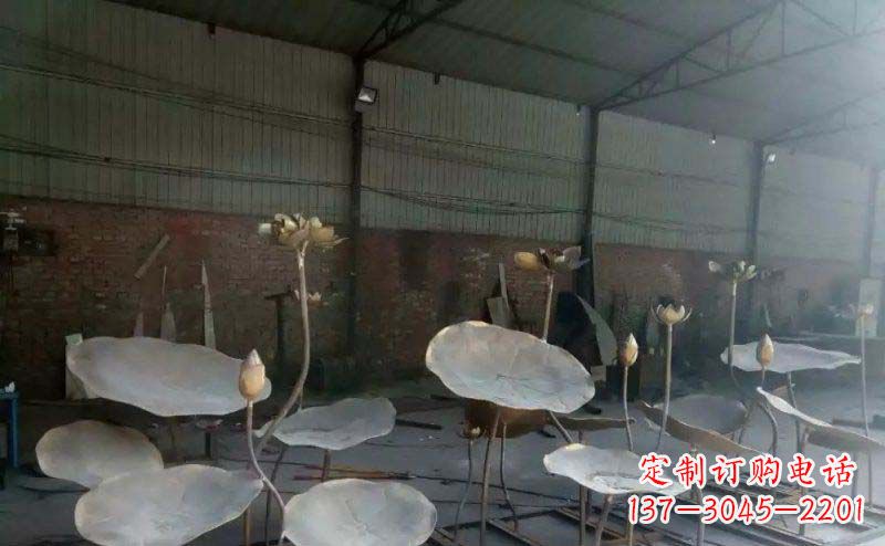 上海锻铜荷叶荷花广场景观雕塑