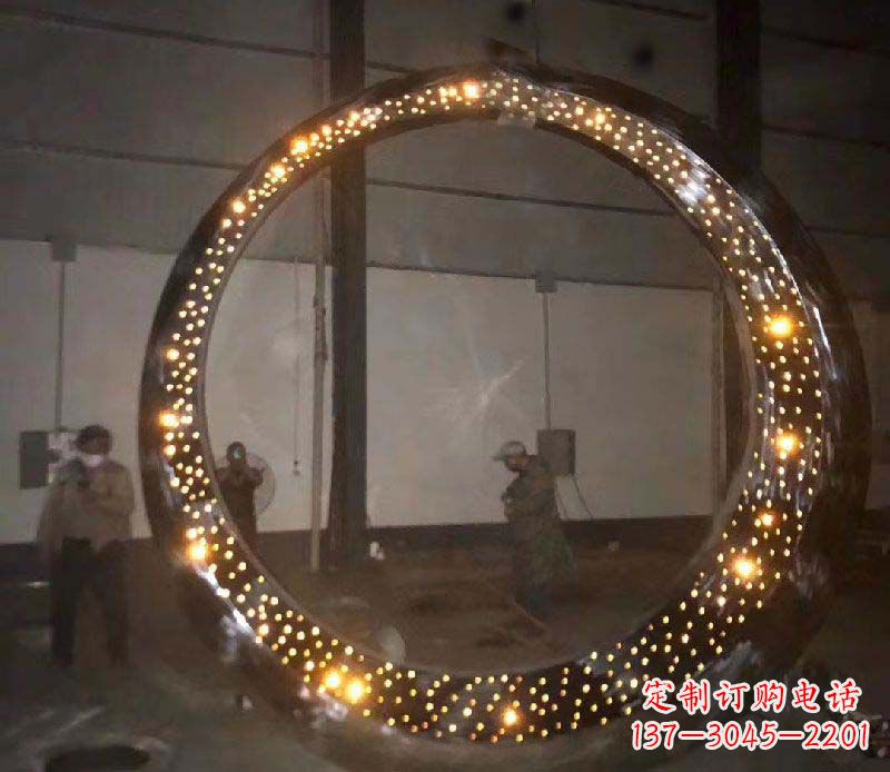 上海发光圆环不锈钢雕塑