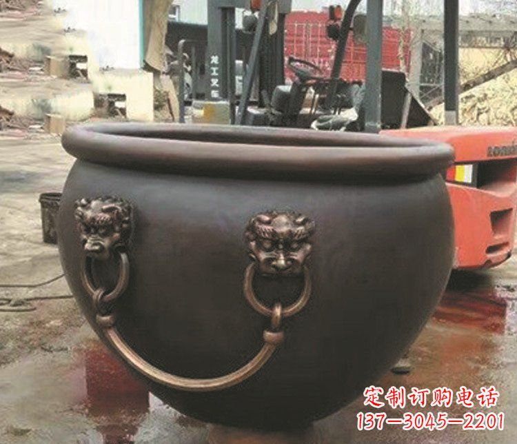 上海非凡形态的铜雕狮子头水缸