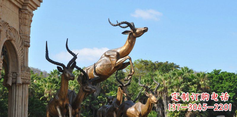 上海跃动的羚羊雕塑