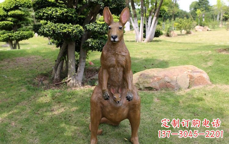 上海公园玻璃钢仿真袋鼠雕塑