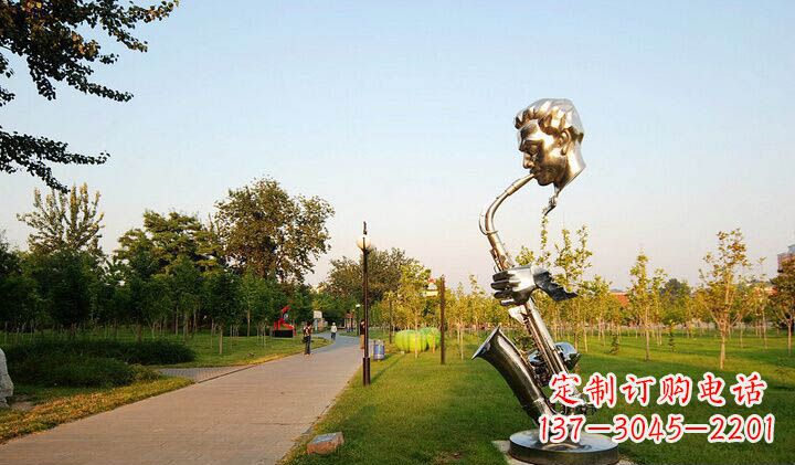 上海公园不锈钢抽象吹萨克斯雕塑