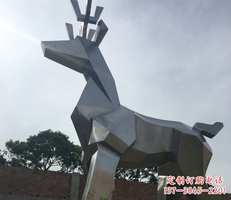 上海不锈钢几何鹿雕塑