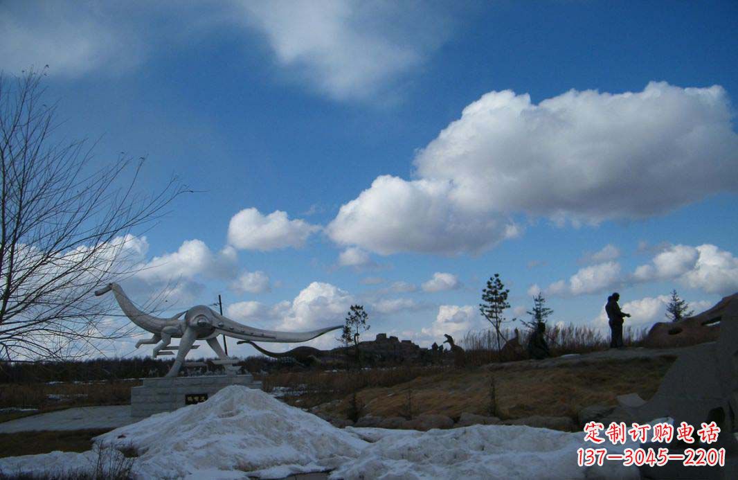 上海非凡巨兽——不锈钢抽象恐龙雕塑