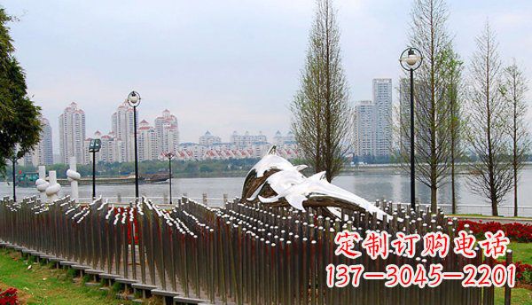 上海公园不锈钢海豚雕塑 (2)