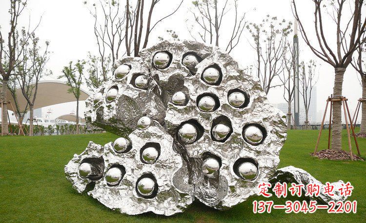 上海不锈钢莲蓬雕塑浓缩东方文化的美感