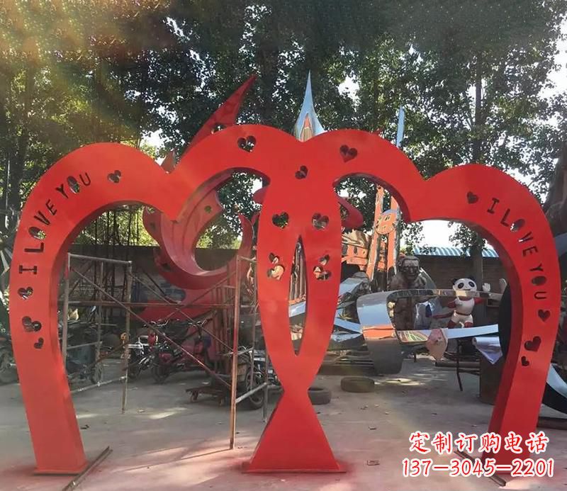 上海中领雕塑新款不锈钢心形拱门雕塑