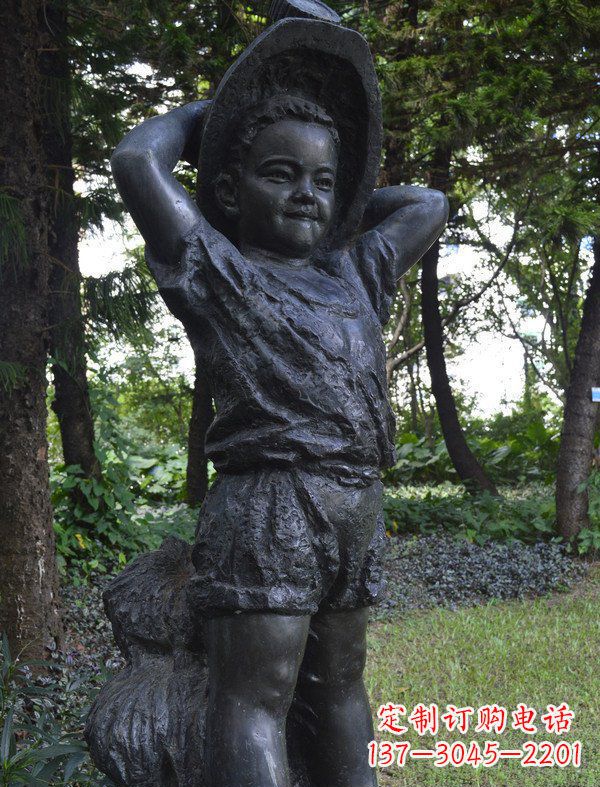 上海优雅童子·少年戴草帽铜雕