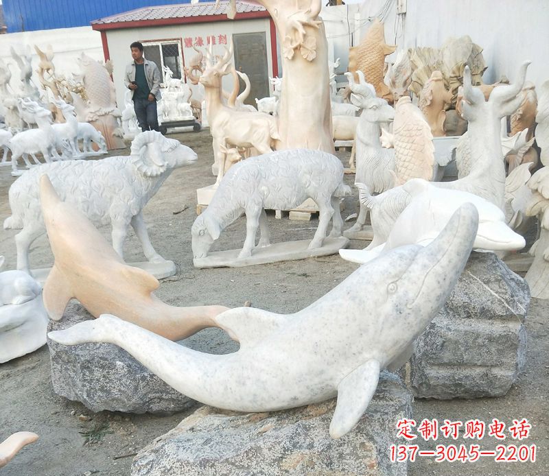 上海公园动物海豚石雕
