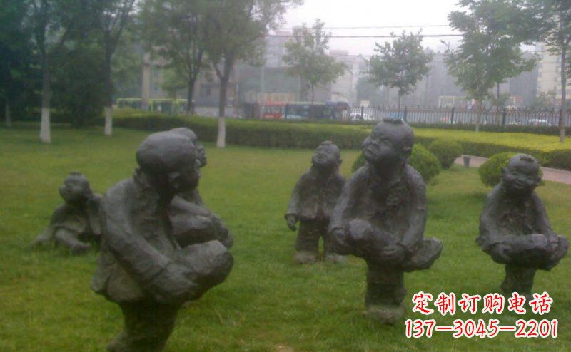 上海中领雕塑为您打造精美的儿童斗鸡雕塑