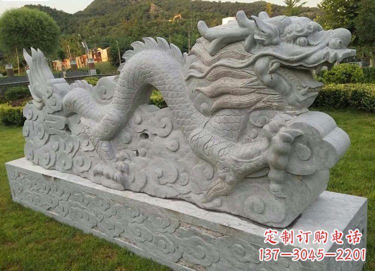 上海公园仿古龙雕塑