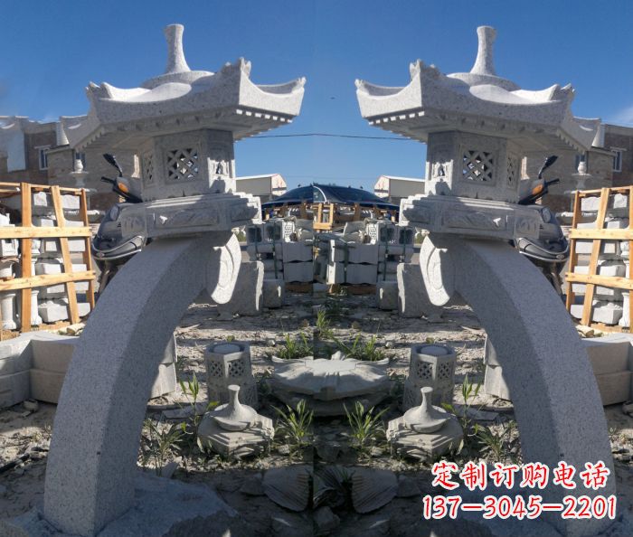 上海精美大理石镂空石灯雕塑