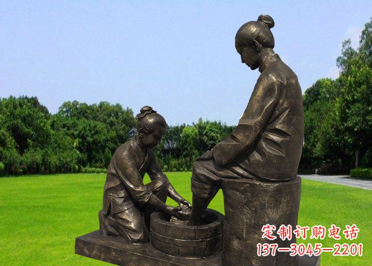上海浓浓爱意的母爱,定制青铜铸造的母亲雕塑