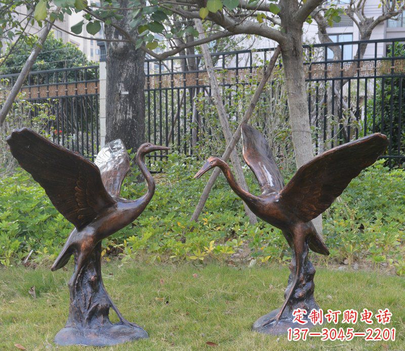 上海高雅实木雕刻精美仙鹤景观玻璃钢仿铜摆件