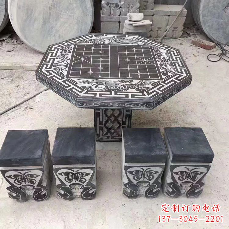 上海中领雕塑精美的石桌凳雕塑