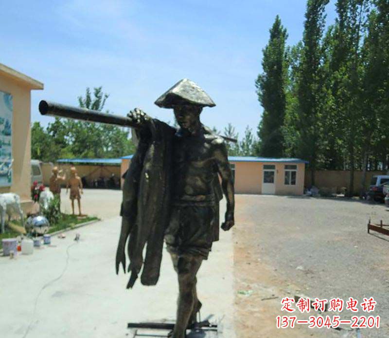 上海传承古老文化的渔民雕塑