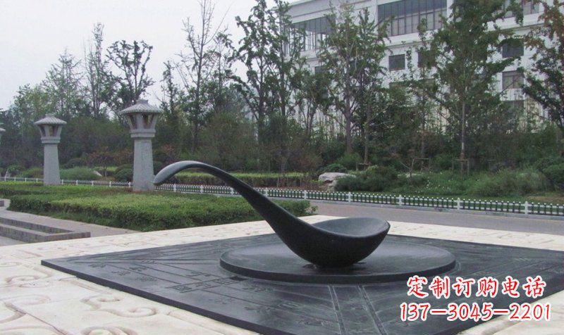 上海中领雕塑指南针铜雕——定制你的独特景观