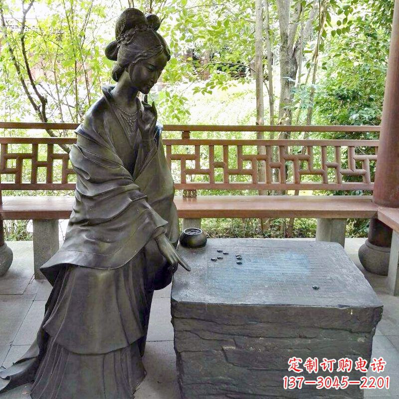 上海艺术精灵西施下棋情景雕塑