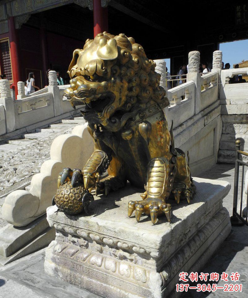 上海故宫铜制狮子雕塑,传承中国传统文化