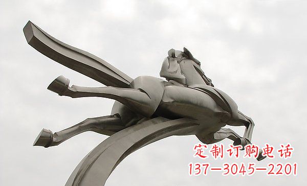 上海中领雕塑:高精度不锈钢一马当先雕塑