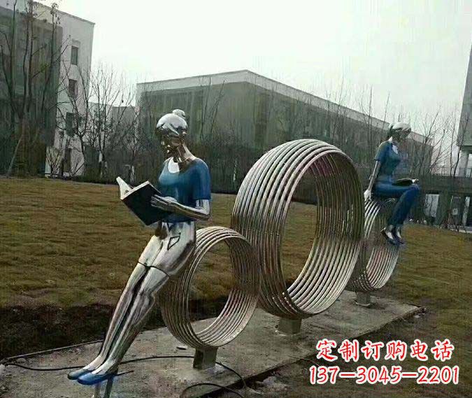 上海环绕书香之美的不锈钢圆环雕塑