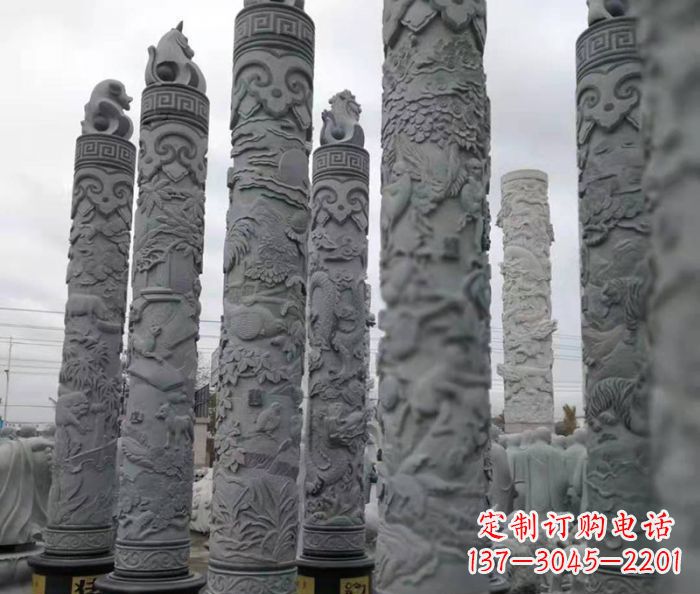 上海中领雕塑:12生肖石柱——精致美观的雕塑定制
